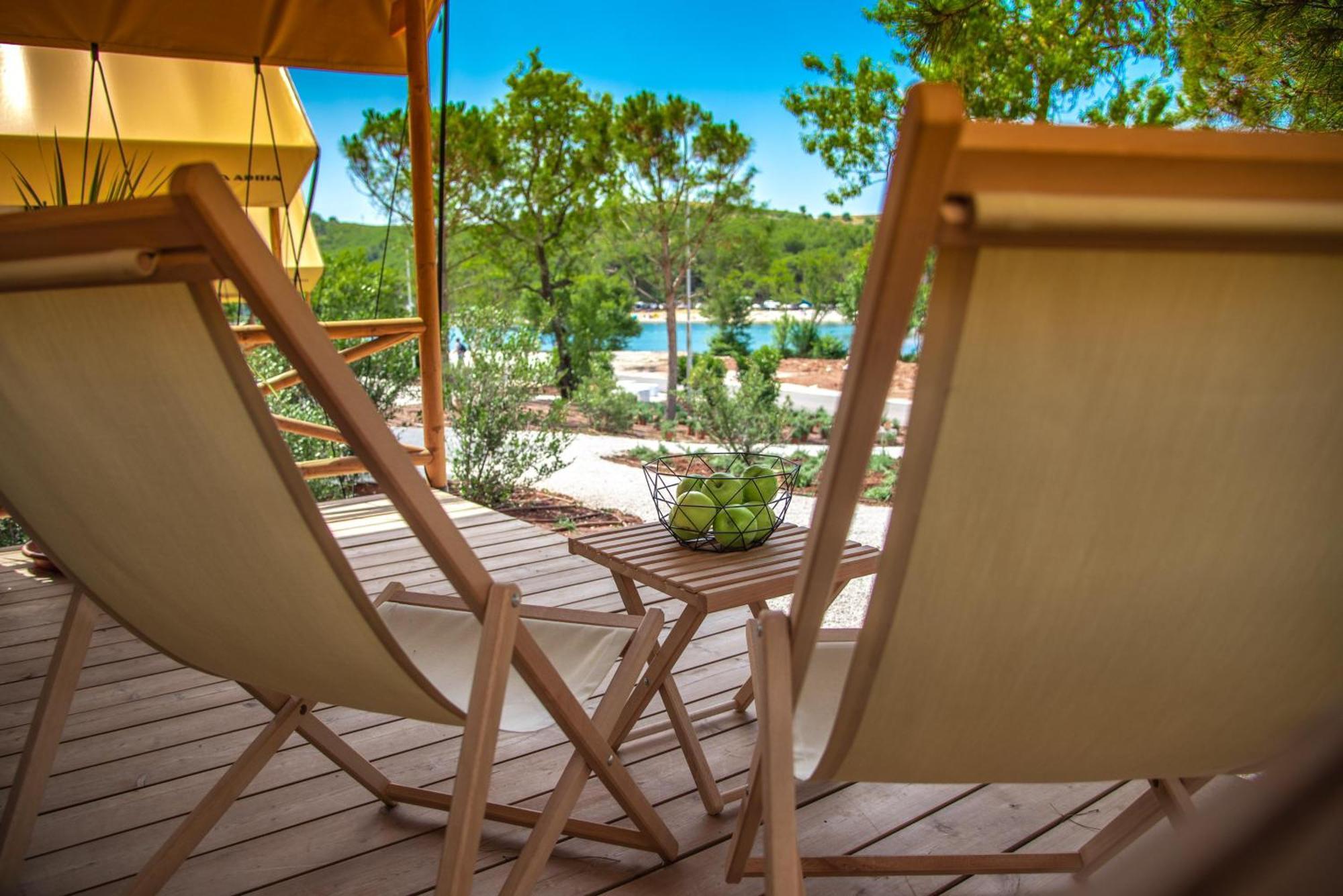 Arena One 99 Glamping Hotel Pomer Exterior photo