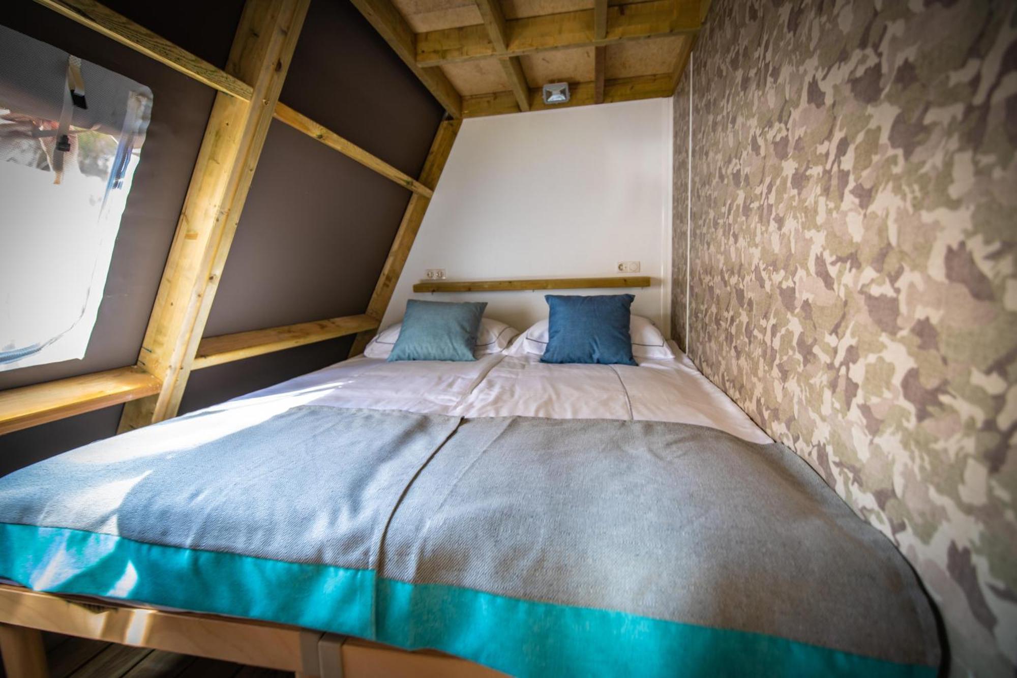 Arena One 99 Glamping Hotel Pomer Exterior photo